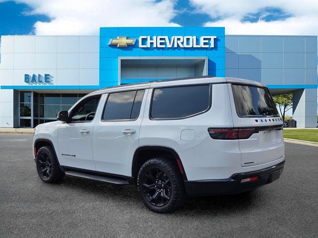 2023 Jeep Wagoneer Base