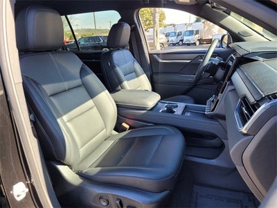 2024 GMC Acadia Elevation