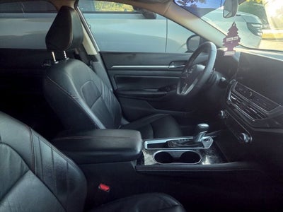 2025 Nissan Altima SR