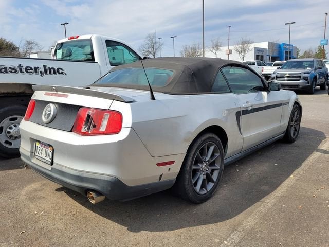 2011 Ford Mustang V6