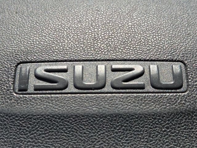 2019 Isuzu NPR Base