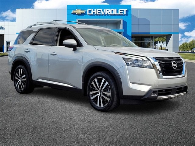 2023 Nissan Pathfinder Platinum
