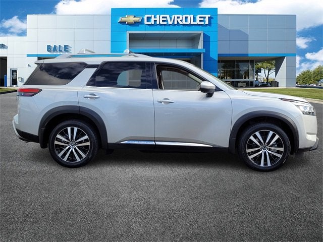 2023 Nissan Pathfinder Platinum