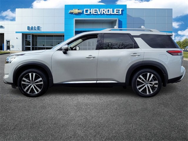2023 Nissan Pathfinder Platinum