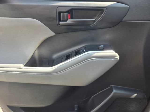 2021 Toyota Highlander Hybrid LE