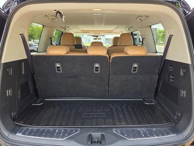 2025 INFINITI QX80 LUXE