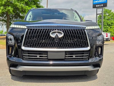 2025 INFINITI QX80 LUXE