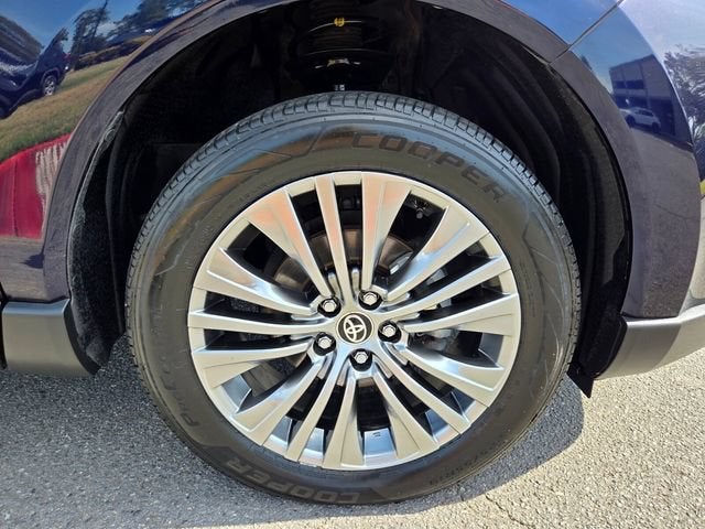 2024 Toyota Venza LE