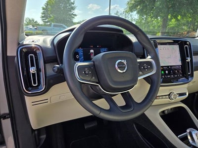 2023 Volvo XC40 Ultimate Dark Theme