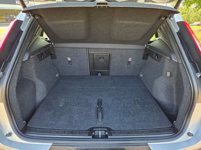 2023 Volvo XC40 Ultimate Dark Theme
