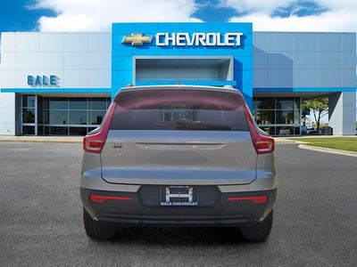 2023 Volvo XC40 Ultimate Dark Theme