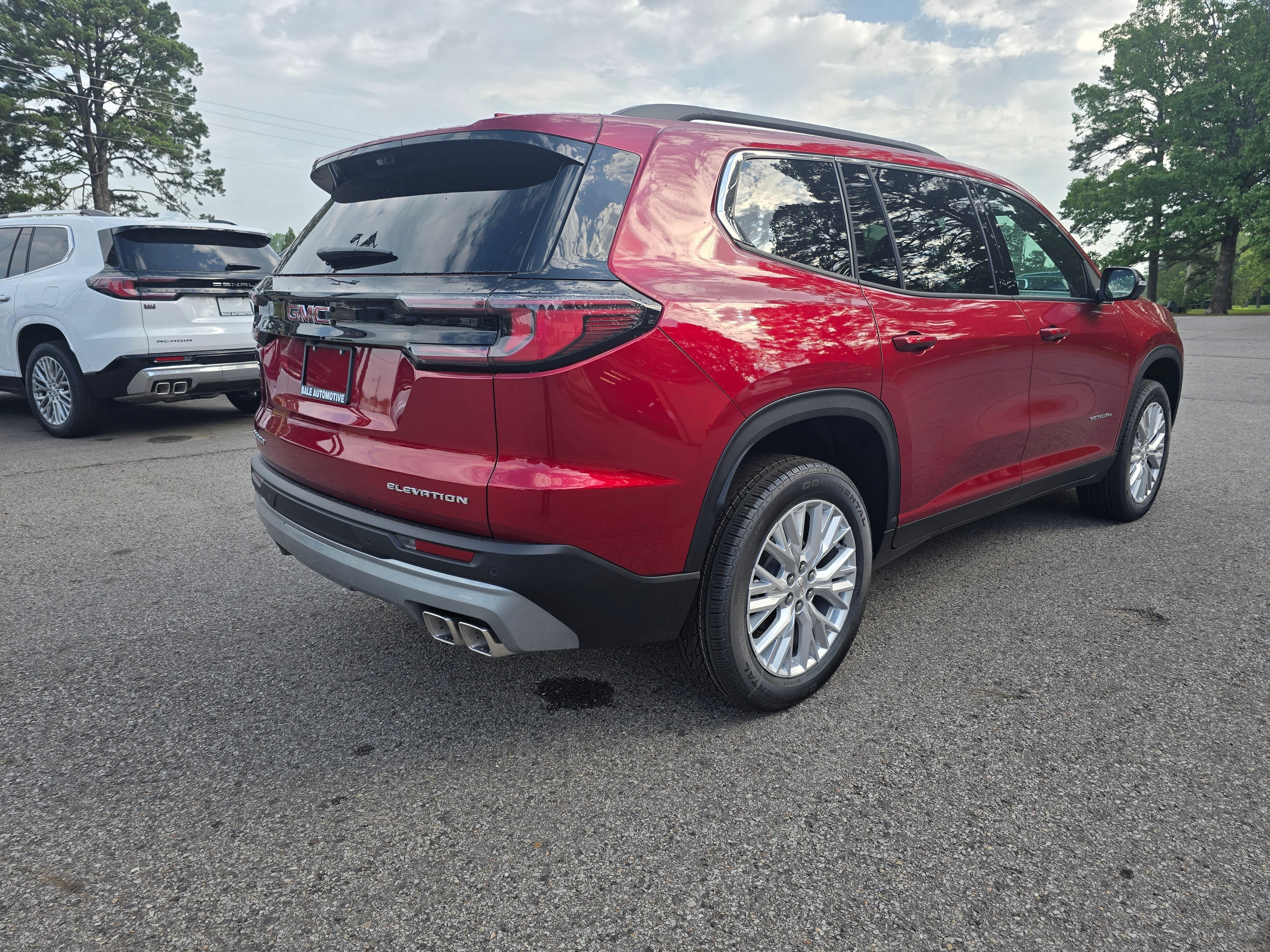 2026 GMC Acadia Elevation