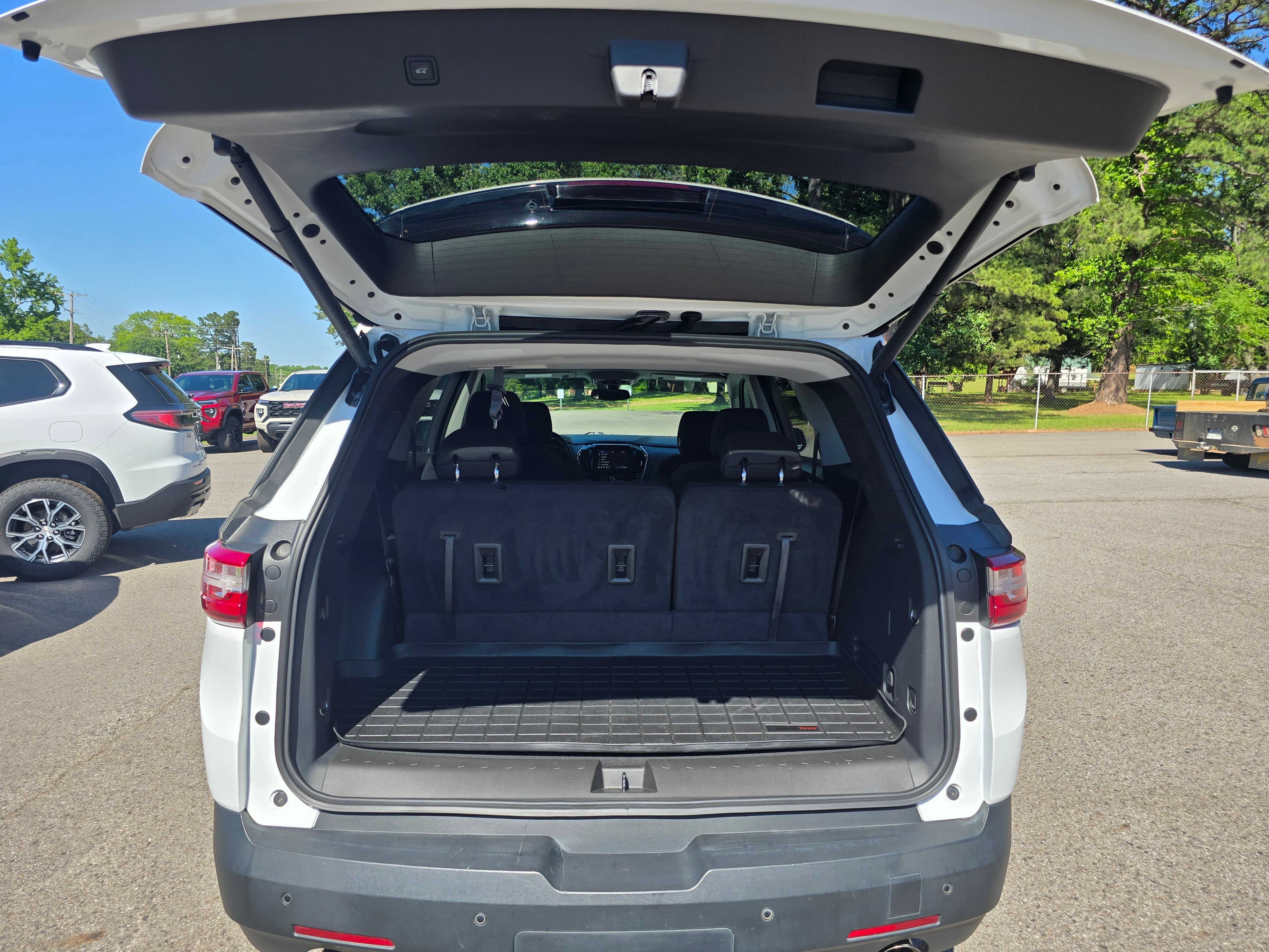 2021 Chevrolet Traverse LT Cloth