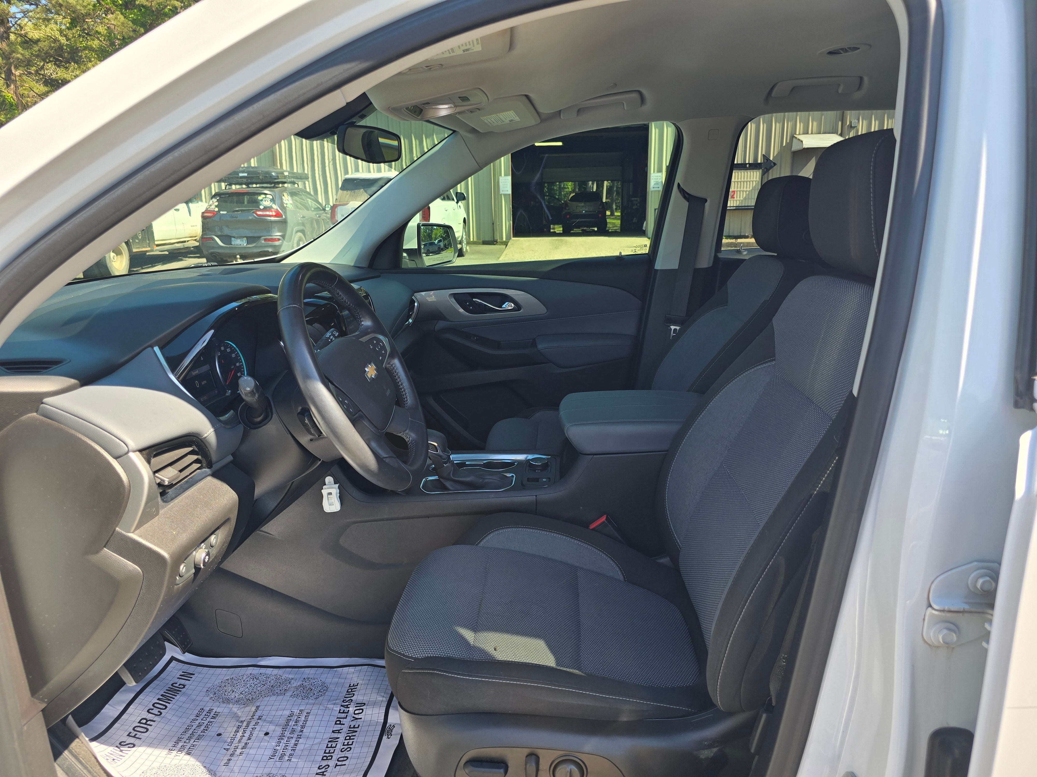 2021 Chevrolet Traverse LT Cloth