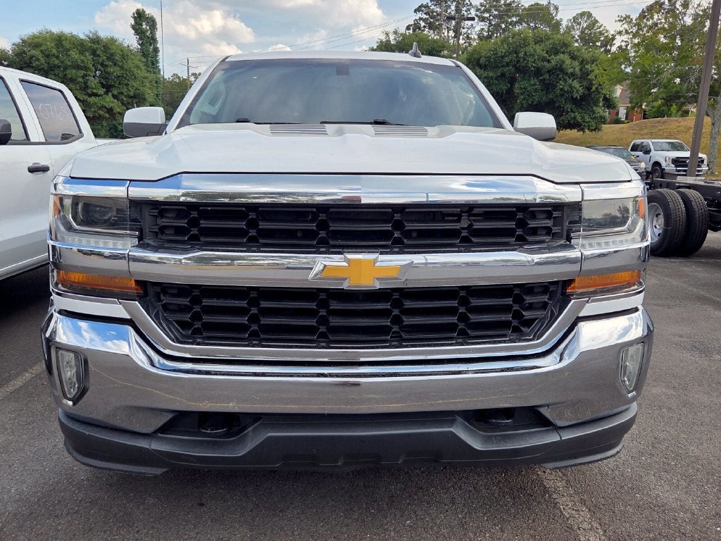 Used 2018 Chevrolet Silverado 1500 LT with VIN 3GCUKREC5JG181841 for sale in Danville, AR