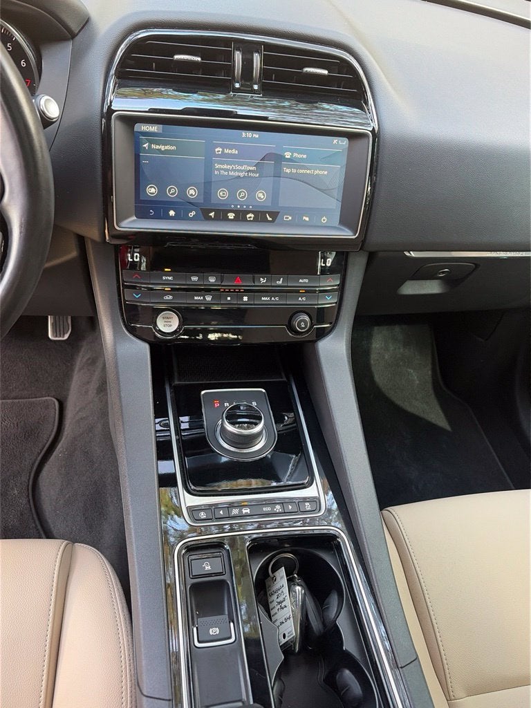2019 Jaguar F-PACE 25t Premium